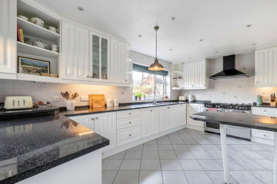 Property photo 2 of 15 Picture No. 21