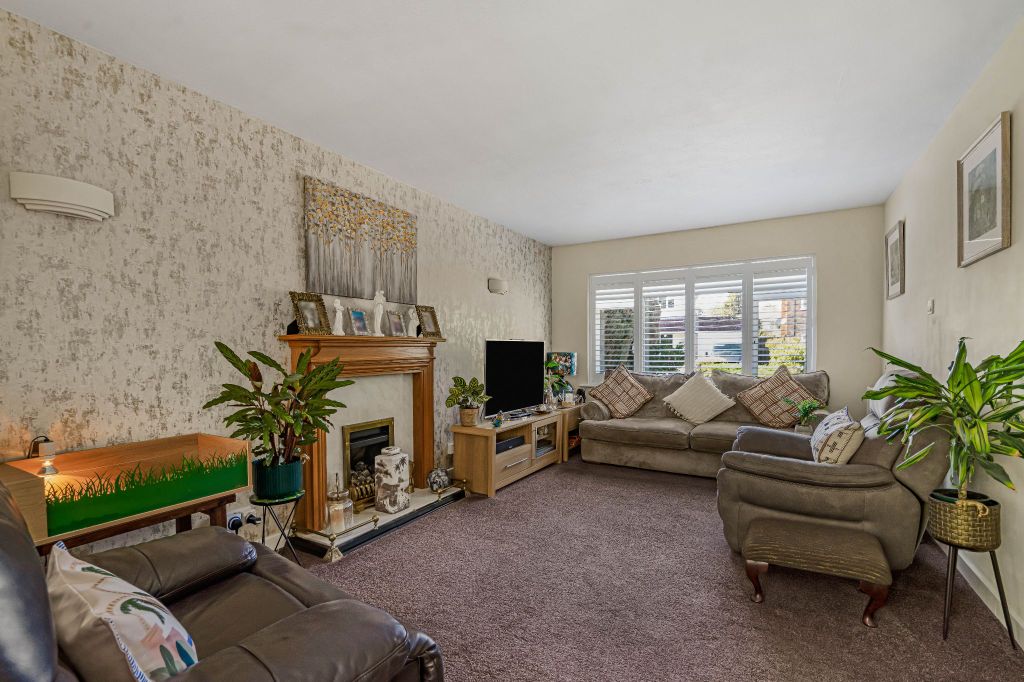 Property photo 3 of 14 Photograph 12