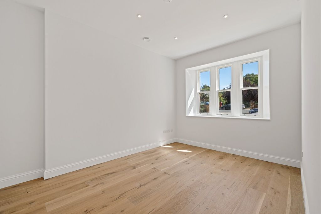Property photo 3 of 9 Living Room