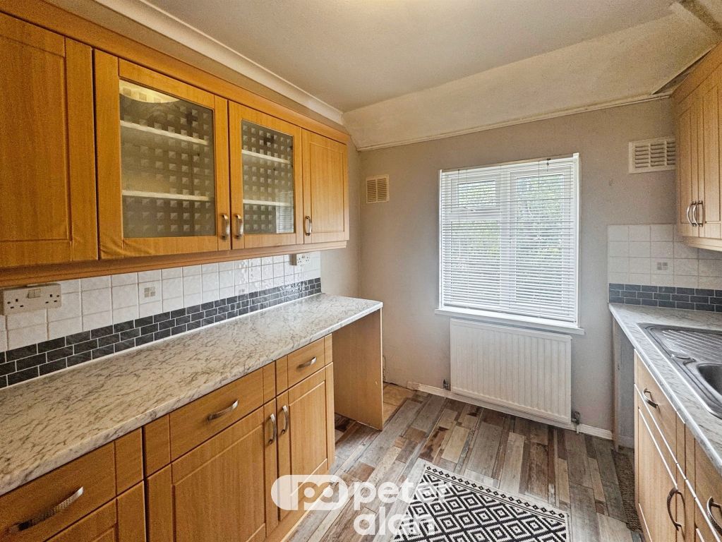 Property photo 3 of 33
