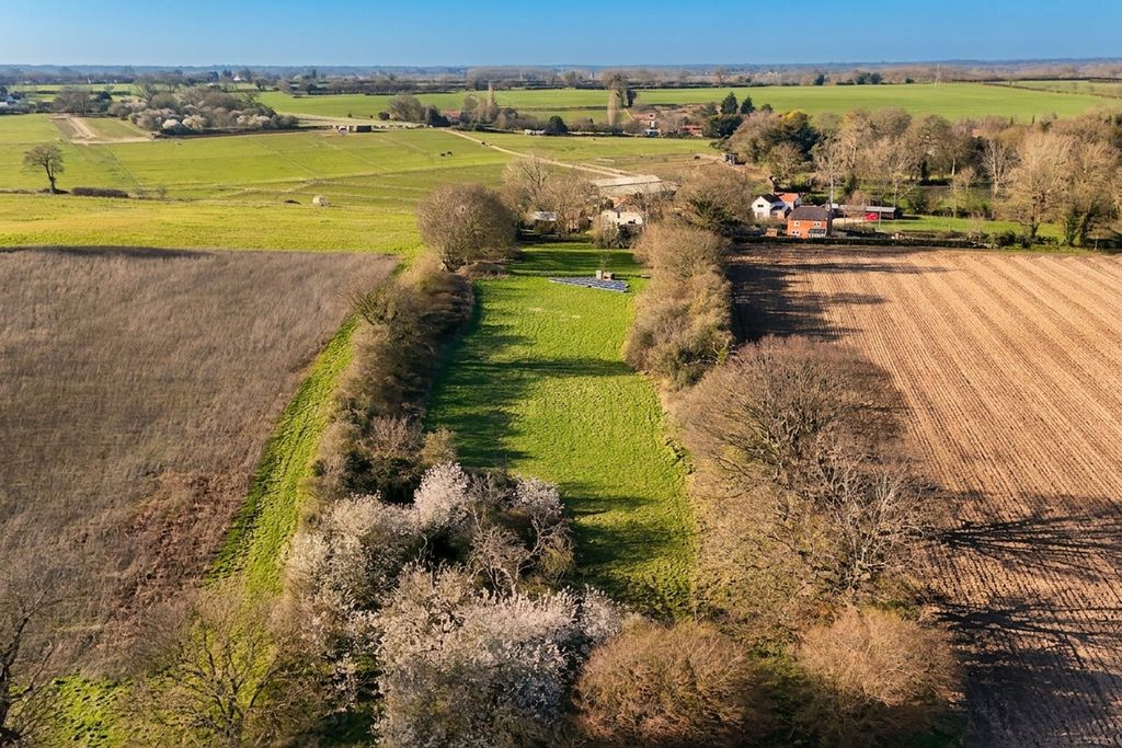 Property photo 2 of 36