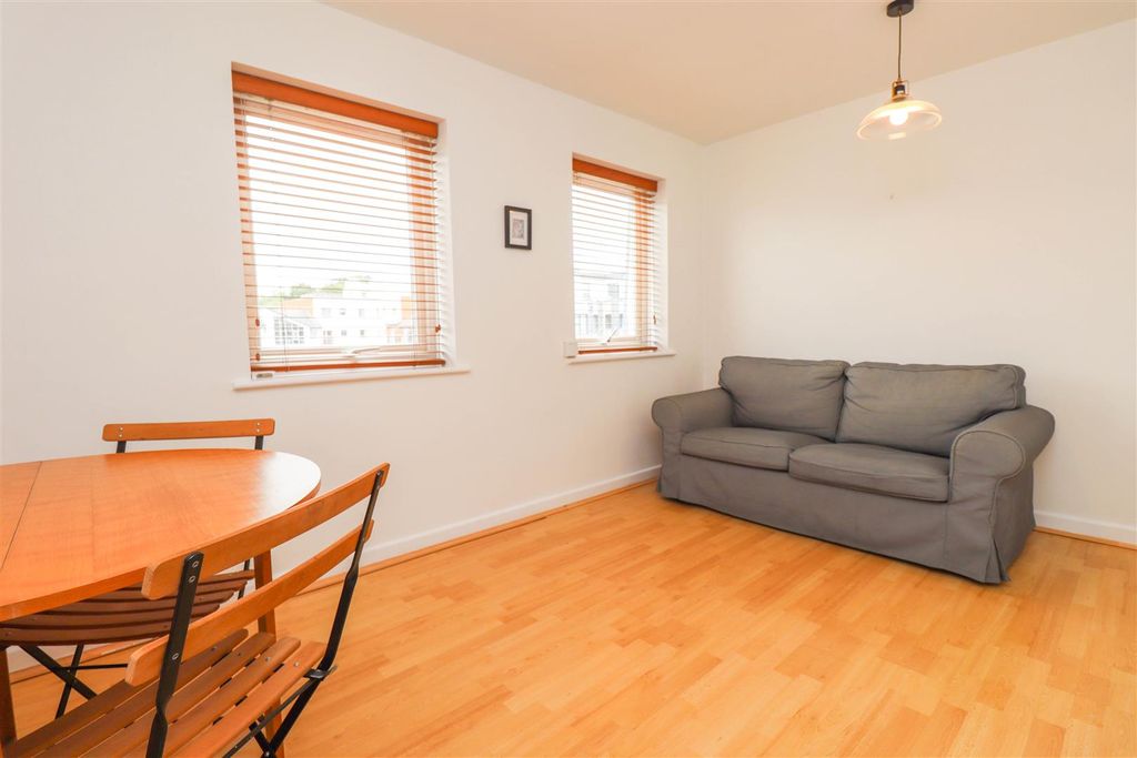 Property photo 3 of 12 Living Room