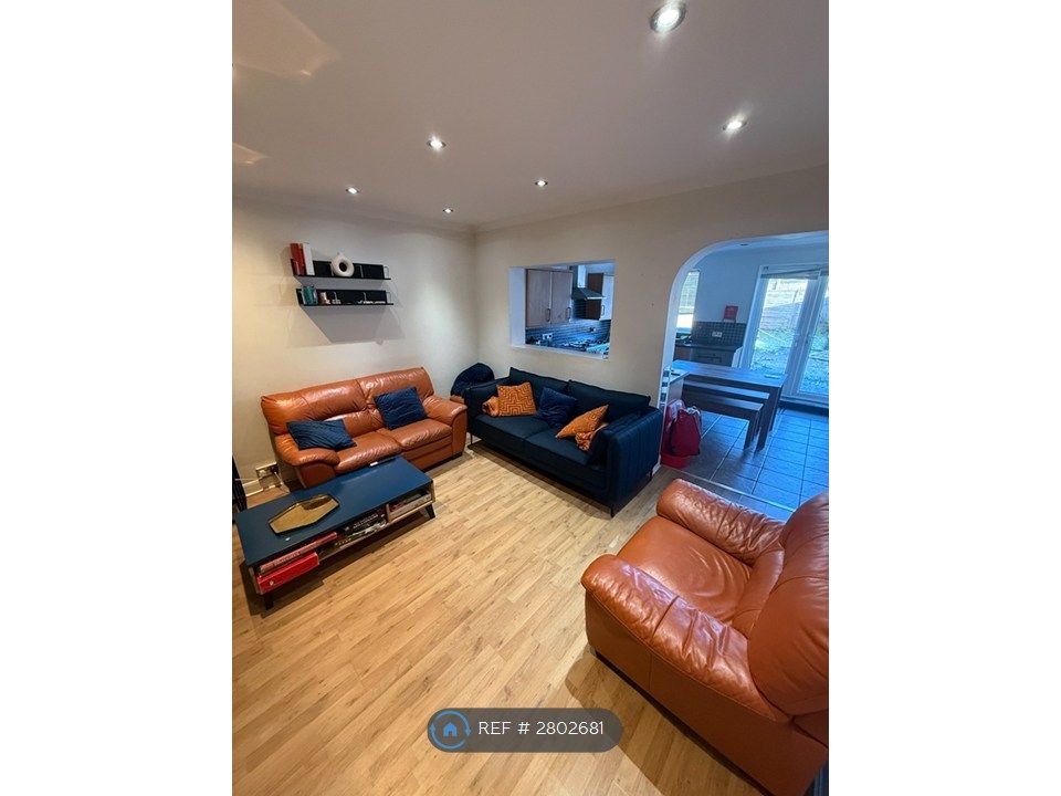 Property photo 3 of 26