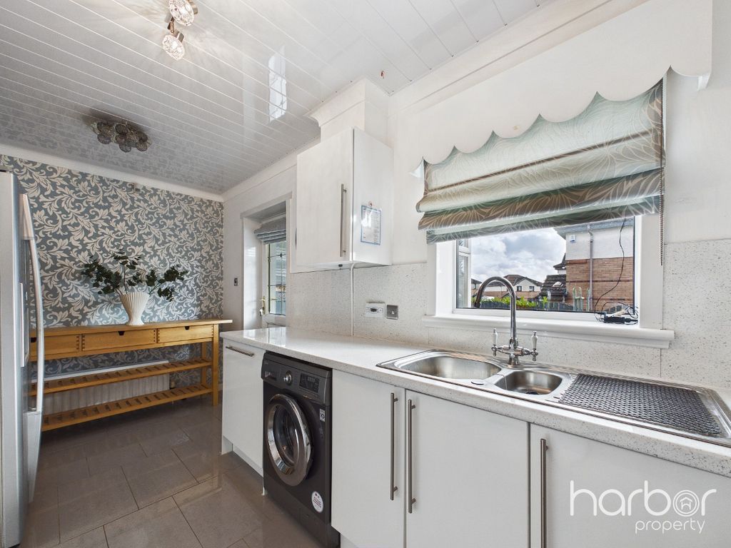 Property photo 3 of 18 5555185