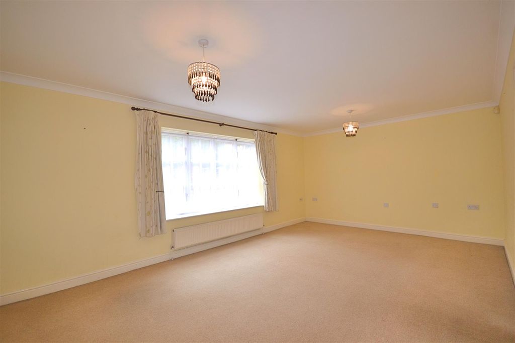 Property photo 2 of 8 3 (1).Png
