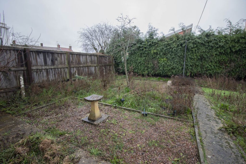 Property photo 2 of 13