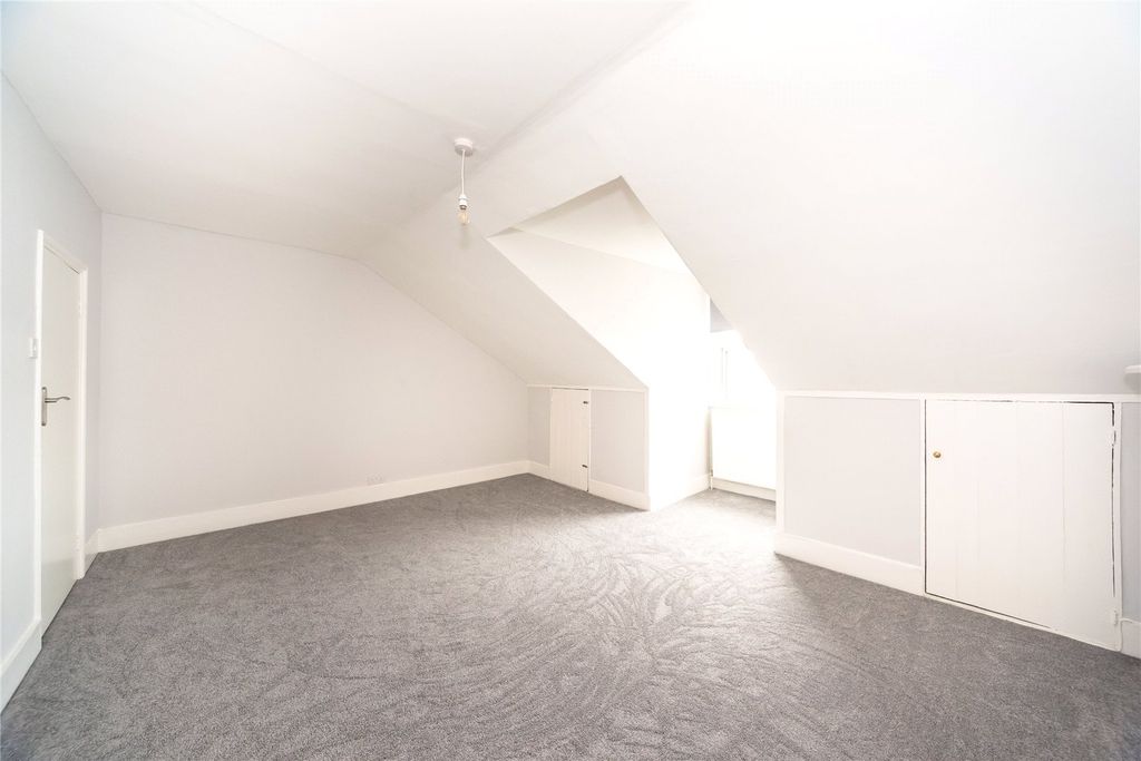 Property photo 3 of 8 Picture No. 05