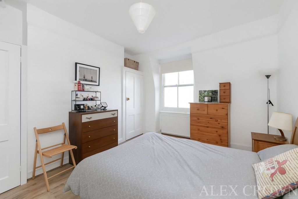 Property photo 3 of 4