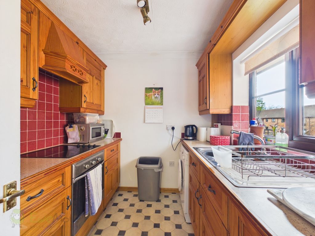 Property photo 3 of 12 Cam03589G0-Pr0089-Still013