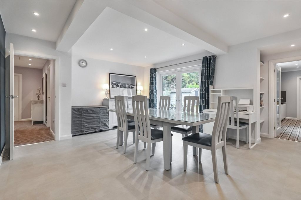 Property photo 3 of 19 Dining Room