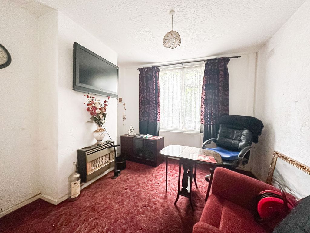 Property photo 3 of 10 Photo 4