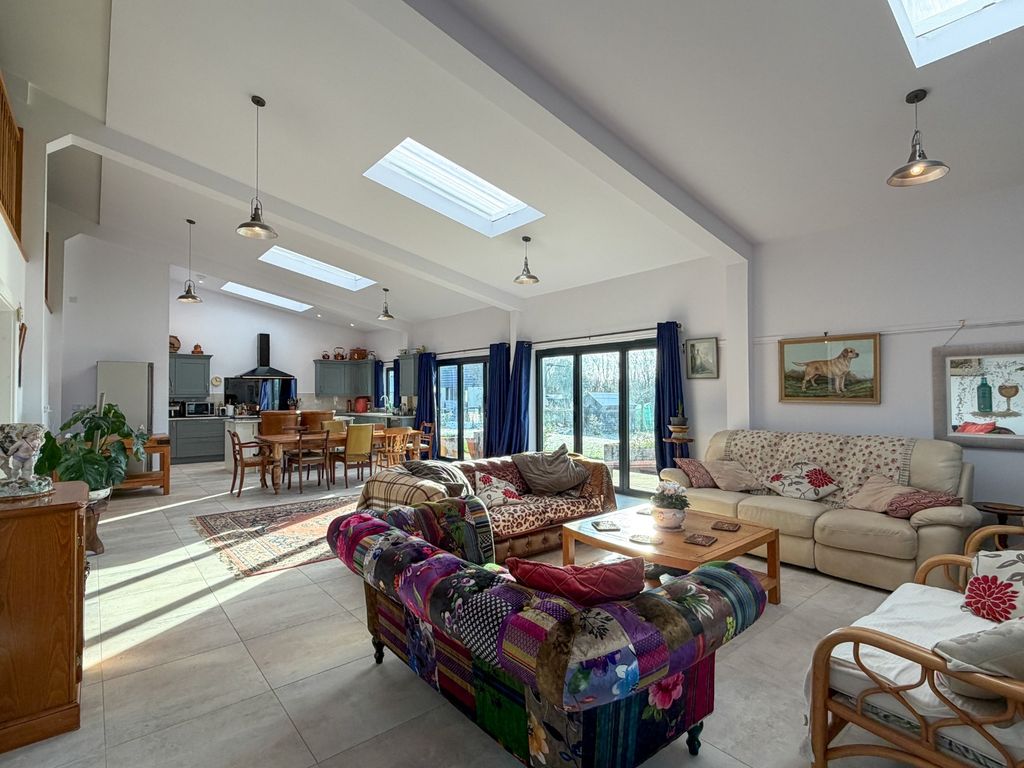 Property photo 2 of 36 2728766