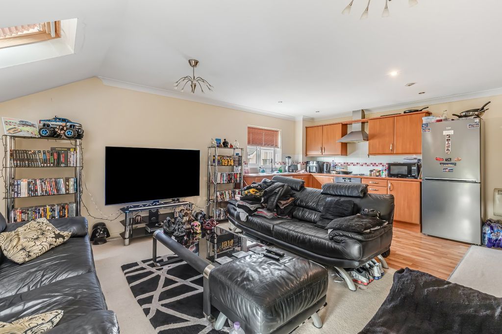 Property photo 2 of 8 Picture 2