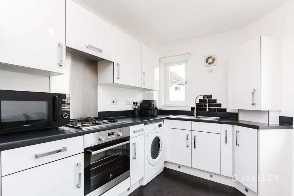Additional image 6 of 2 bed flat for saleCrookston Court, Larbert FK5