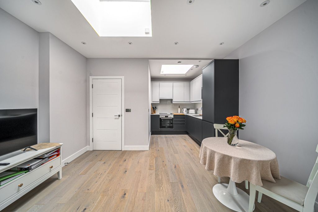 Property photo 3 of 13