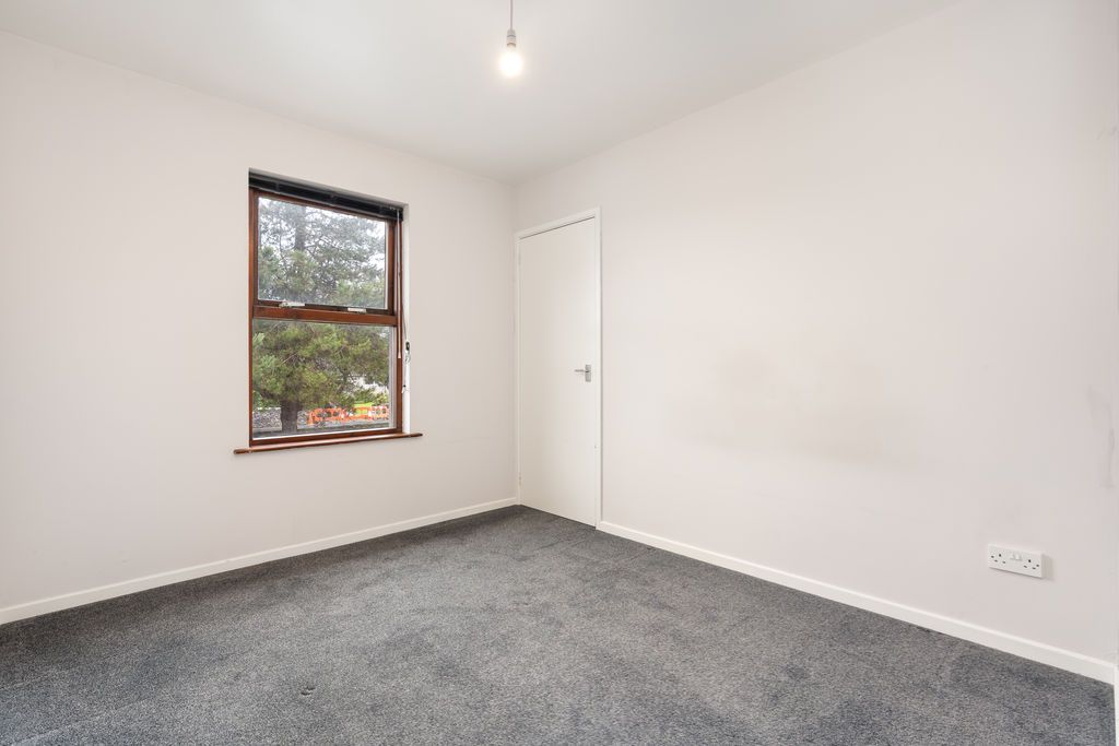 Property photo 2 of 10 Photo 3