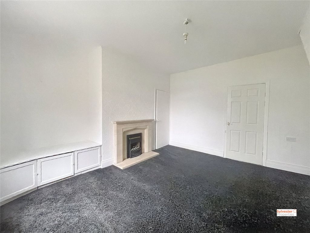 Property photo 3 of 16 Picture No. 14