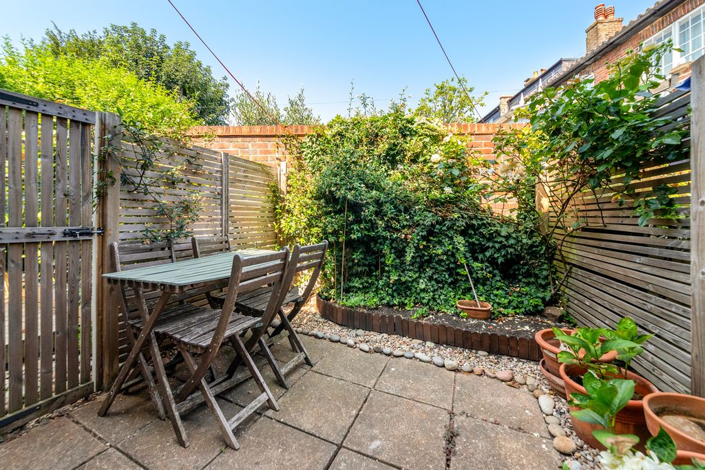 Property photo 1 of 15 Garden