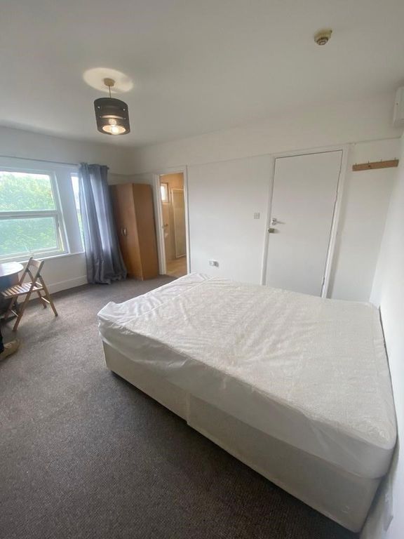 Property photo 1 of 3