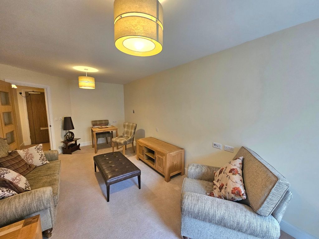 Property photo 3 of 8 Media Image 02