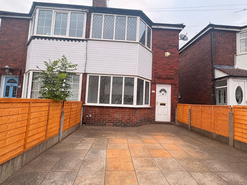 Property photo 3 of 11