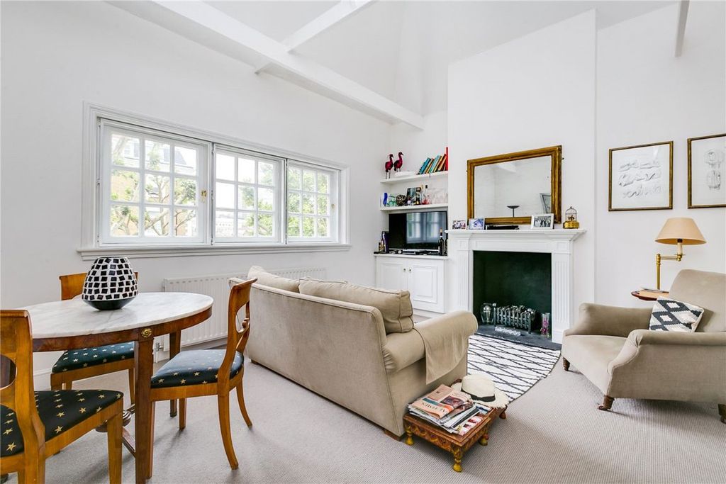 Property photo 2 of 6