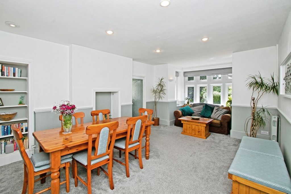 Property photo 2 of 39 Dining Room