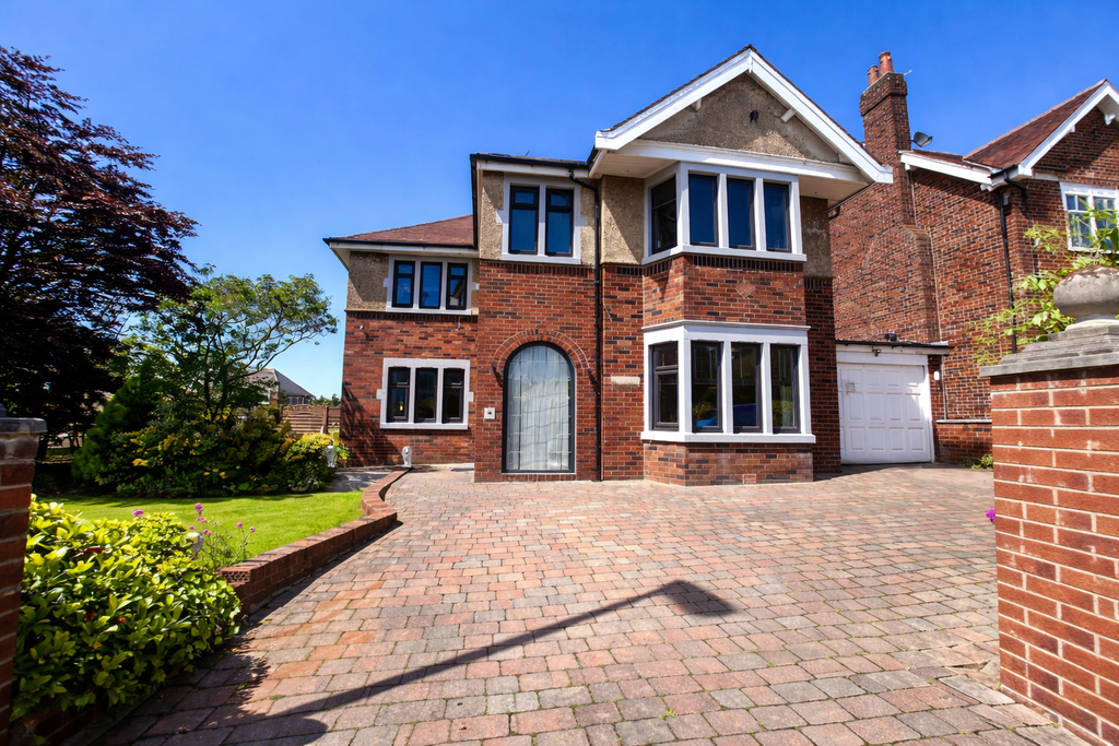 Property photo 1 of 44