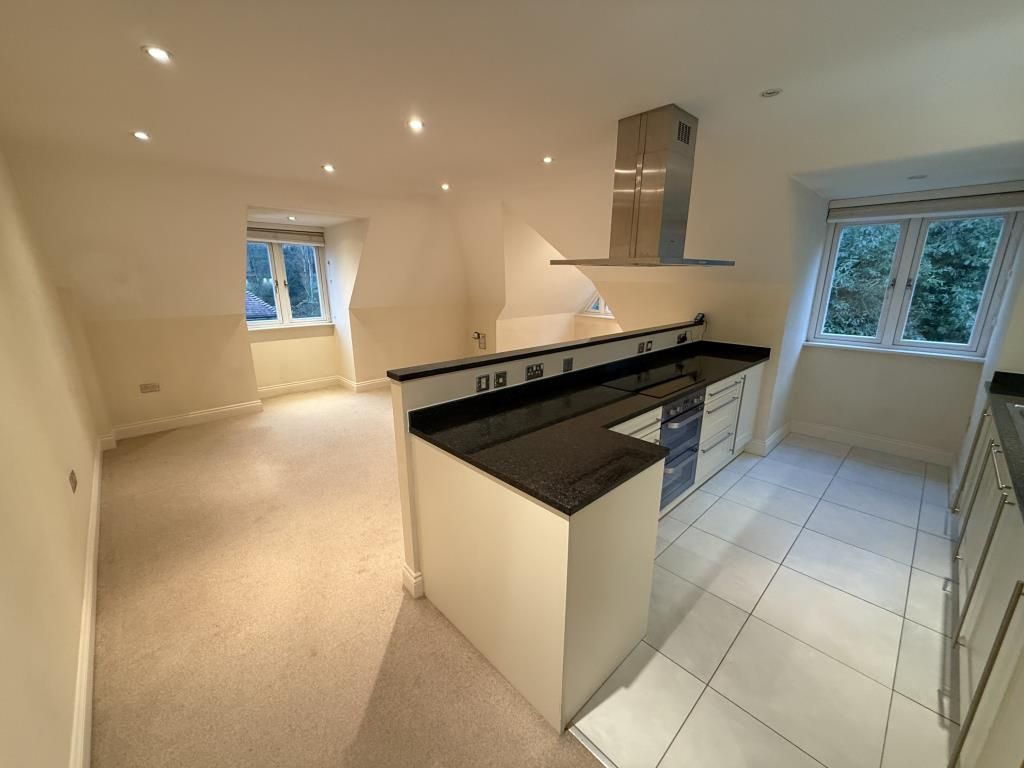 Property photo 2 of 11 Kitchen