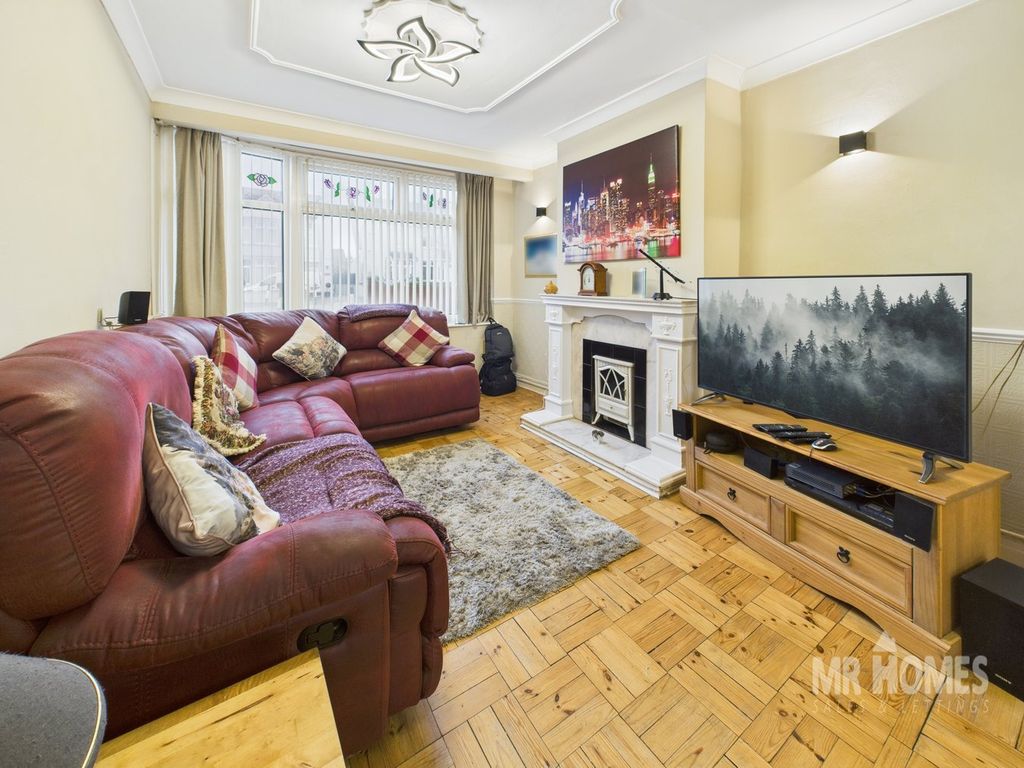 Property photo 2 of 34