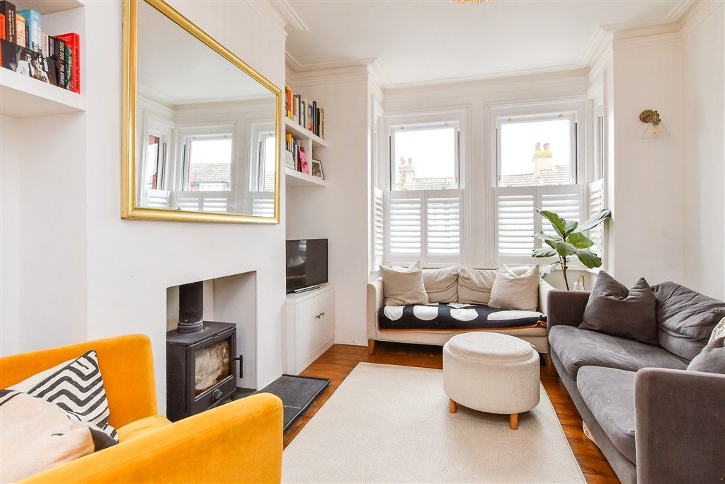 Property photo 3 of 22 Lounge/ Dining Room