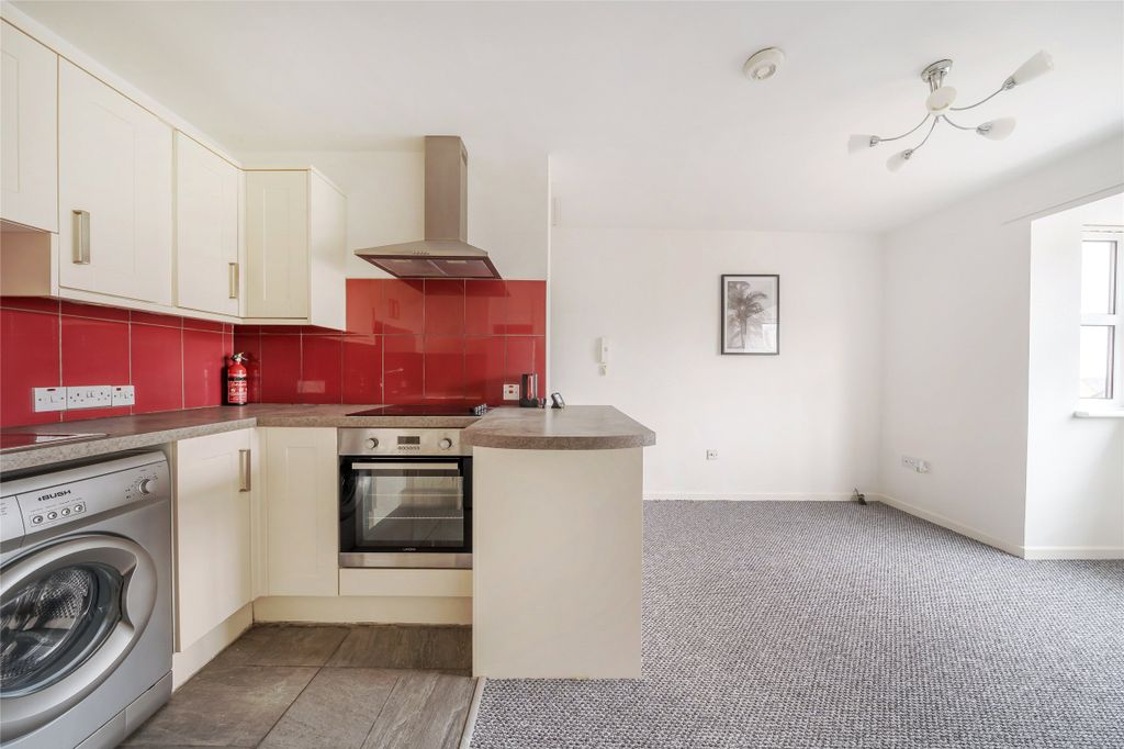 Property photo 3 of 14 Kitchen/Dining Room