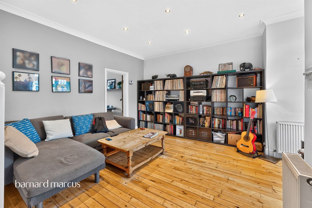 Property photo 3 of 19