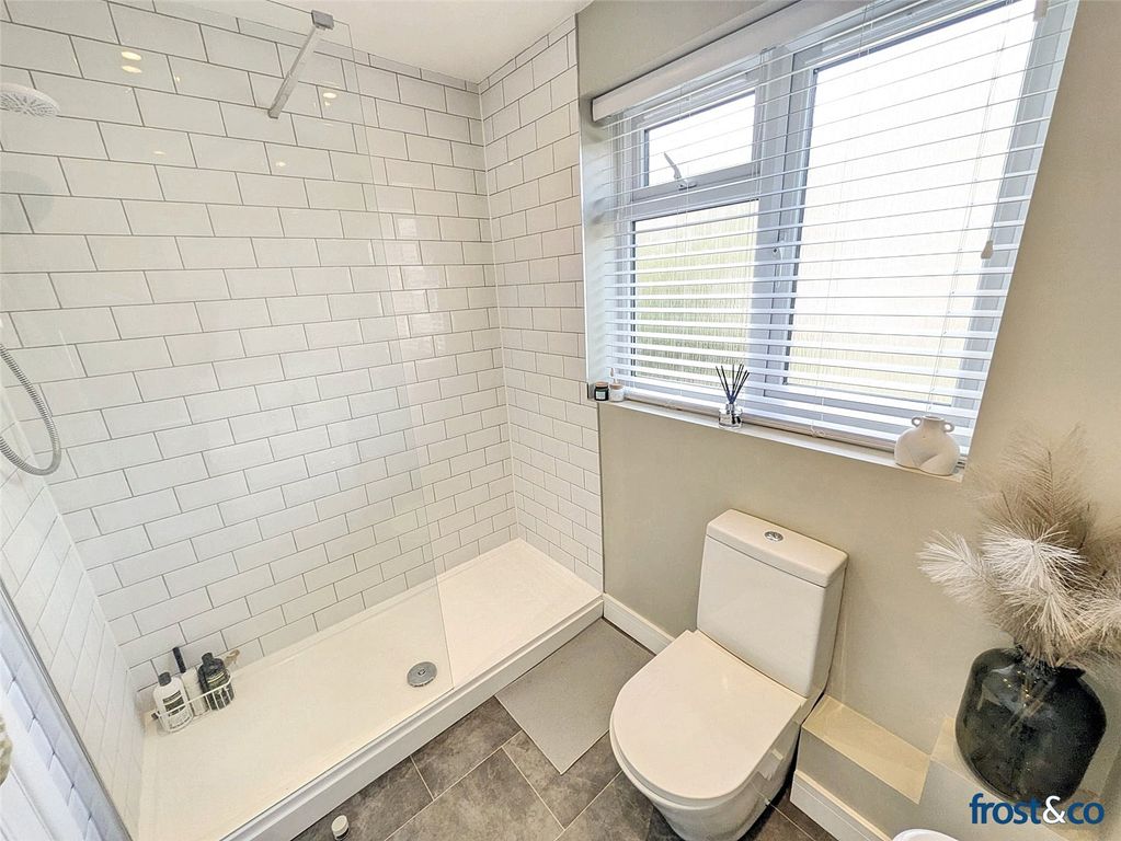 Property photo 3 of 13 Bathroom