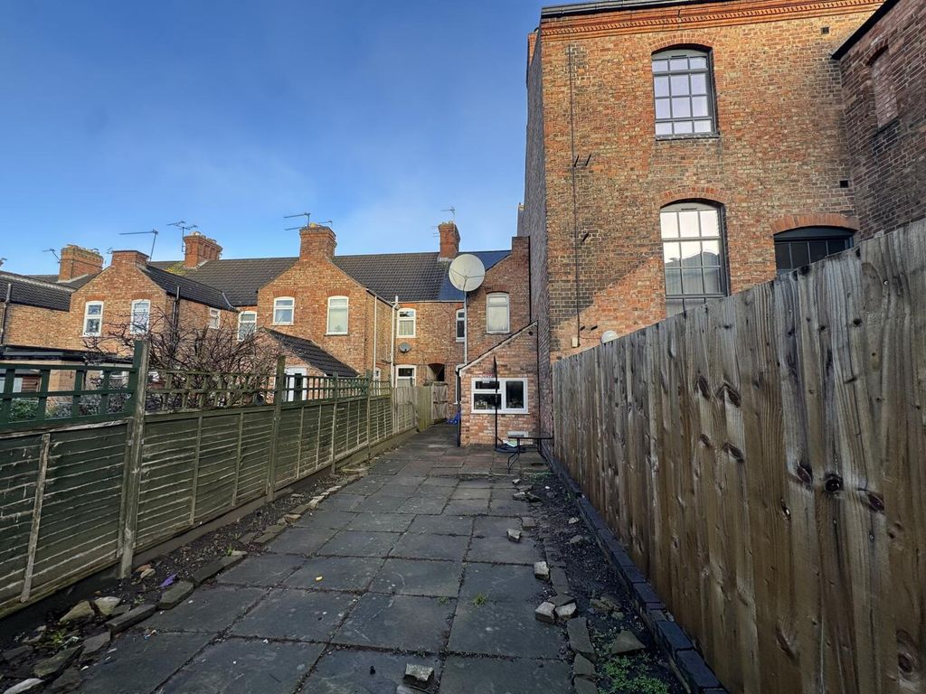 Property photo 2 of 2 Rear Garden