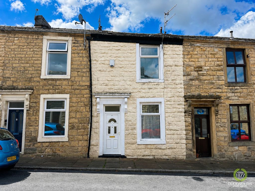 Property photo 1 of 8