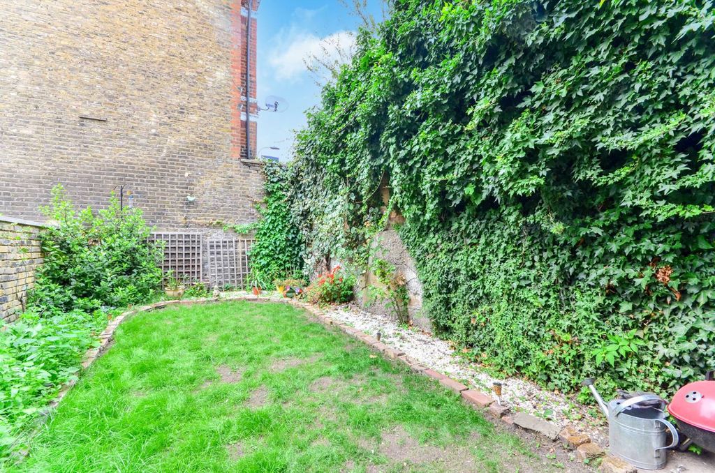 Property photo 3 of 5