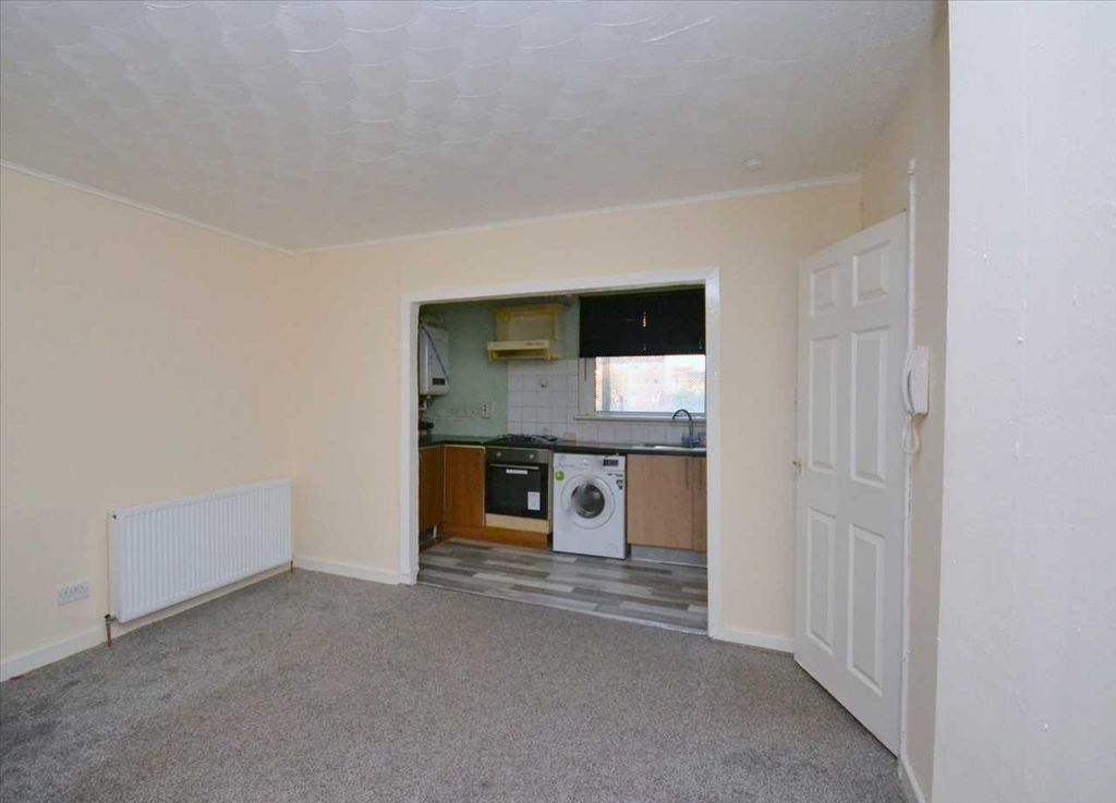 Property photo 2 of 5 Lounge