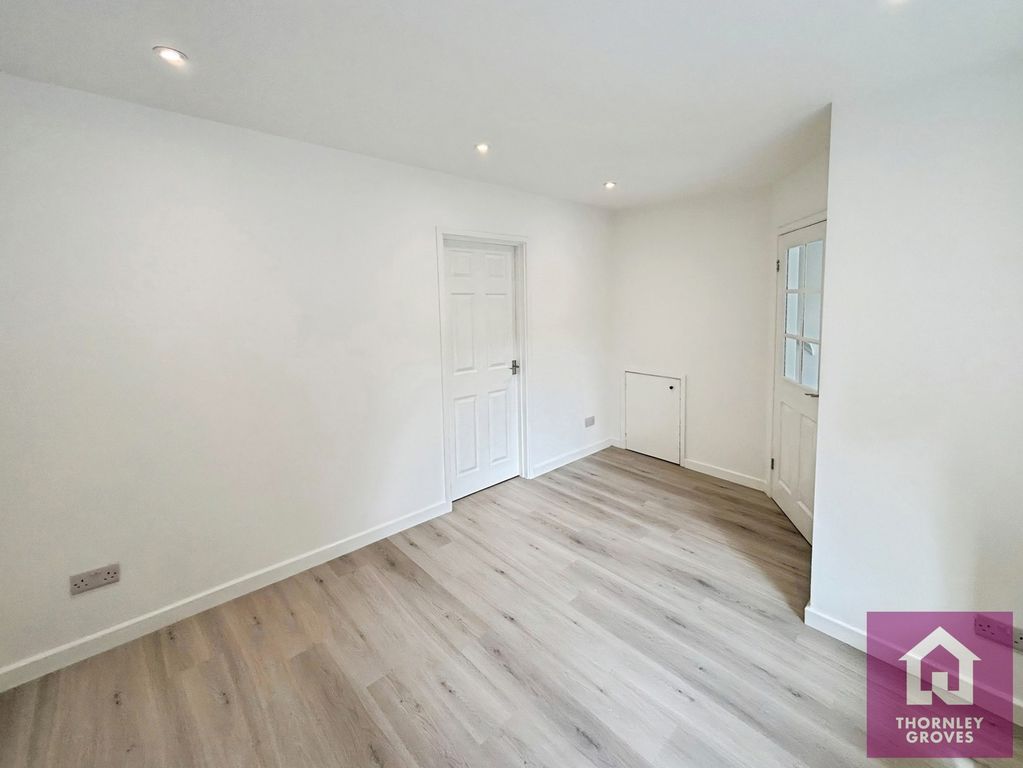 Property photo 3 of 16 Pbox-Img.Jpg