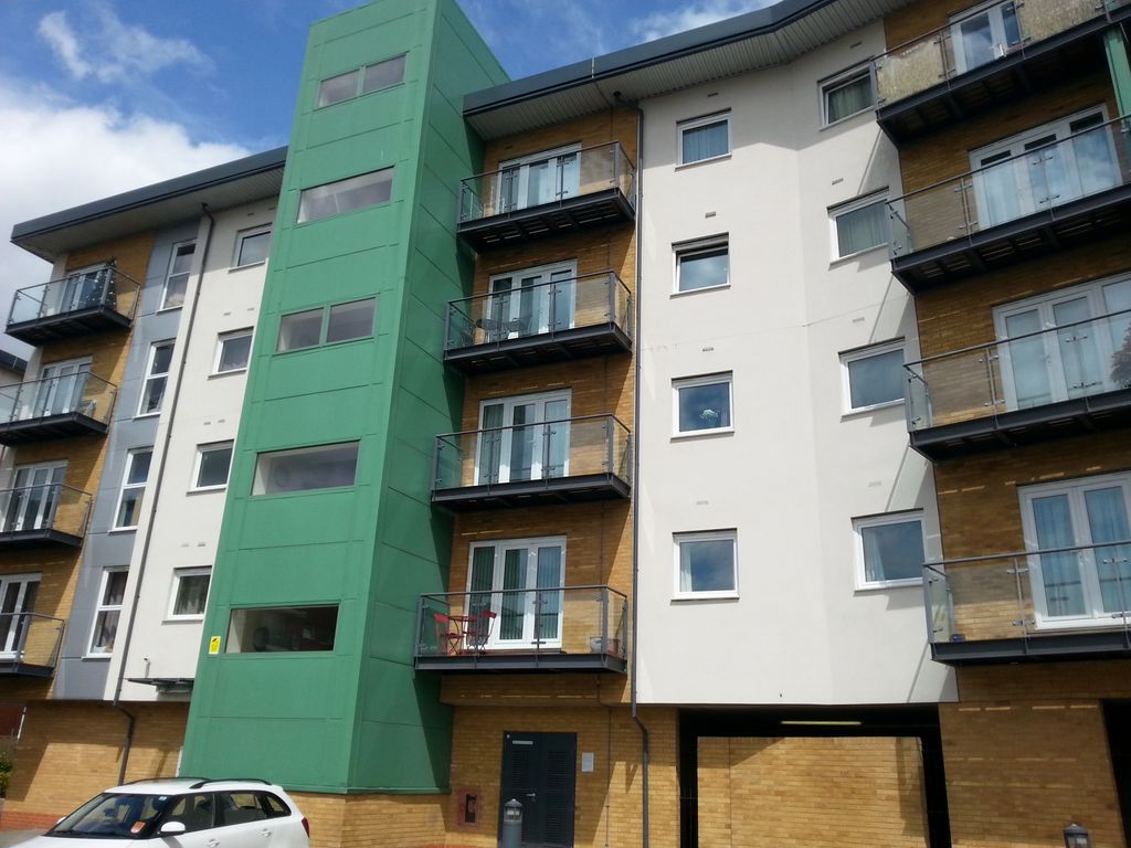 Property photo 1 of 7 Building