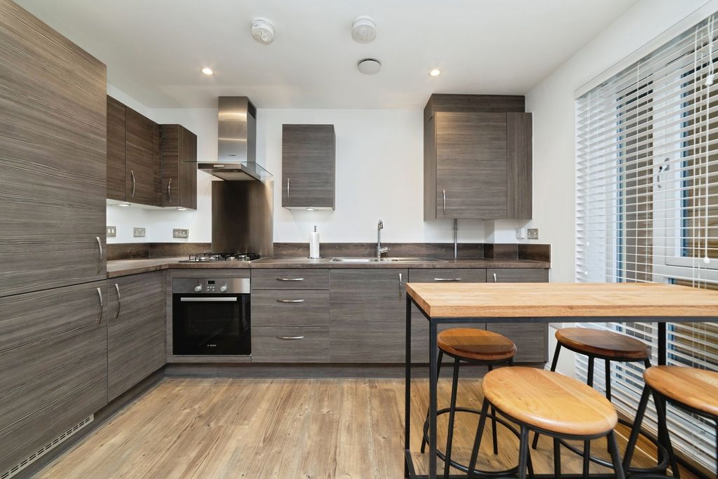 Property photo 3 of 16 Pbox-Img.Jpg