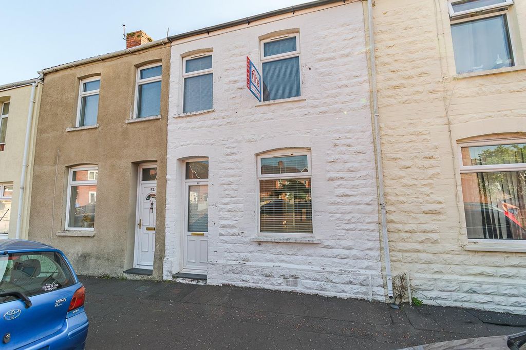 Property photo 1 of 17 Front