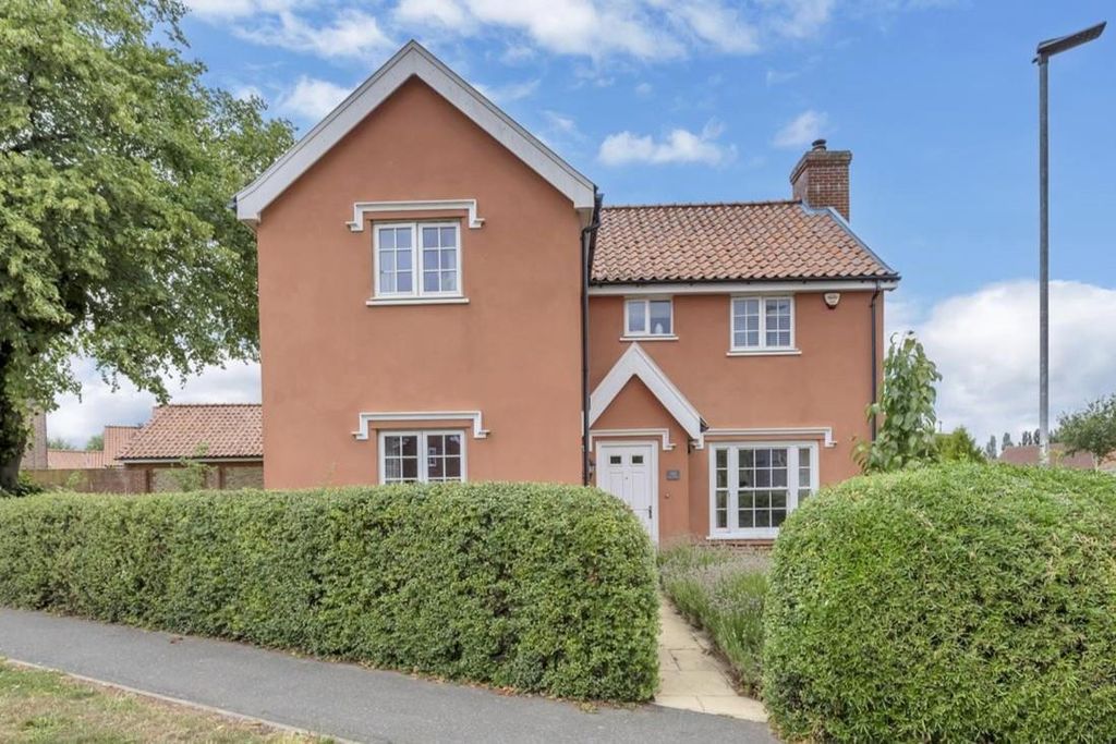 Property photo 1 of 23 46 The Green Barrow.Jpg