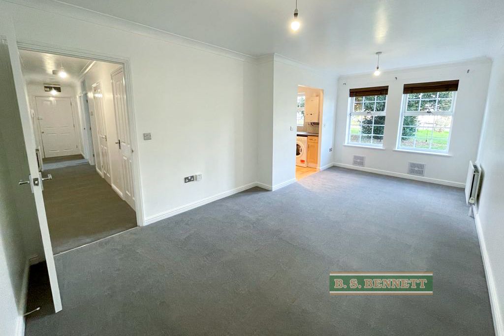 Property photo 2 of 6 Lounge