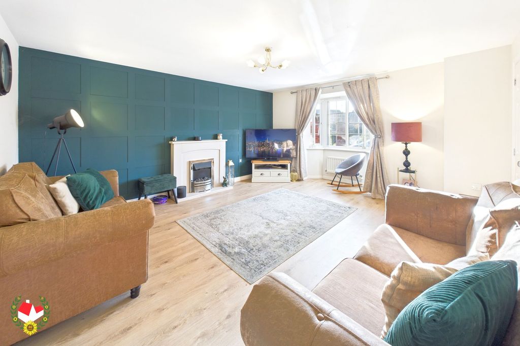 Property photo 2 of 17