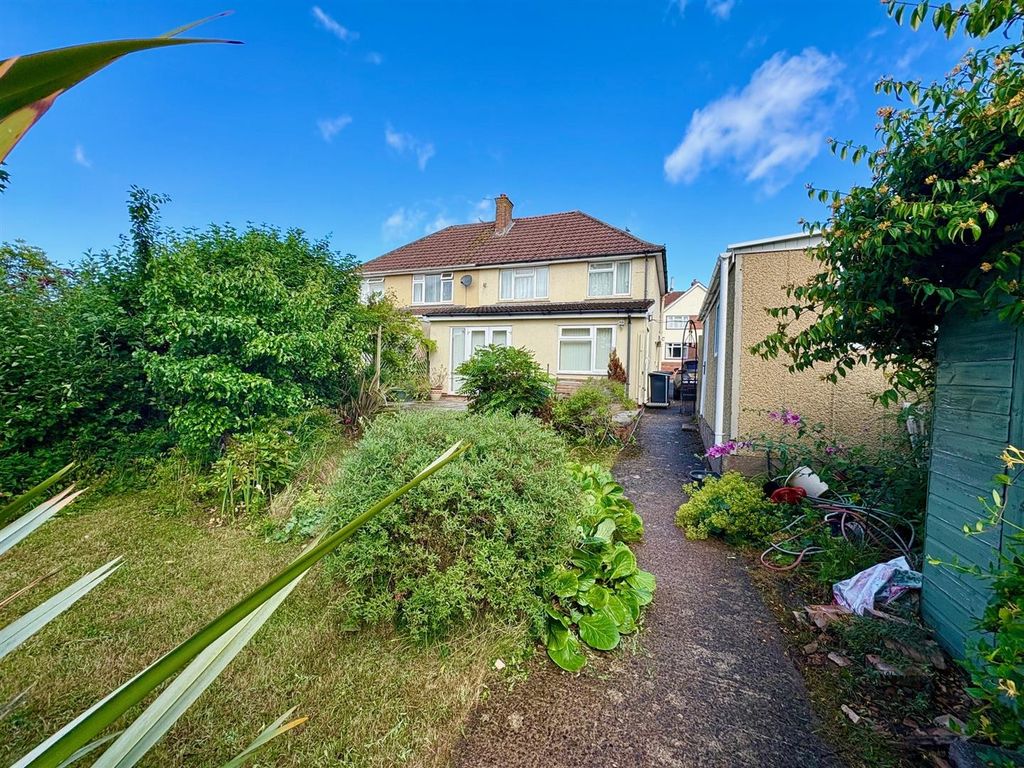Property photo 3 of 30