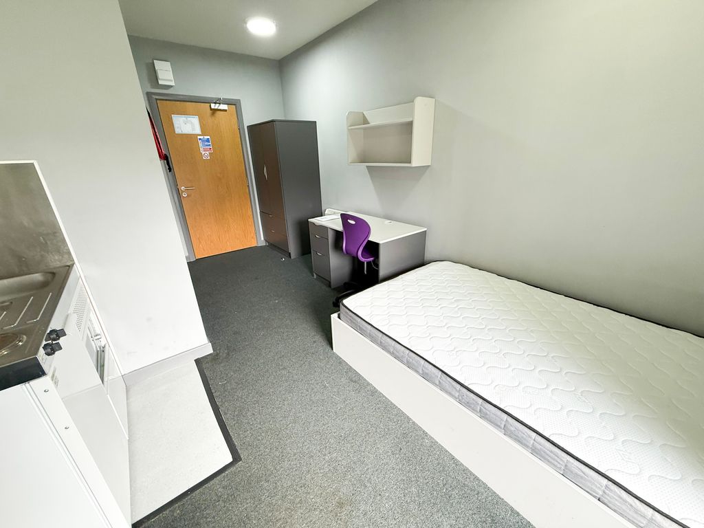 Property photo 3 of 10 Img_2610