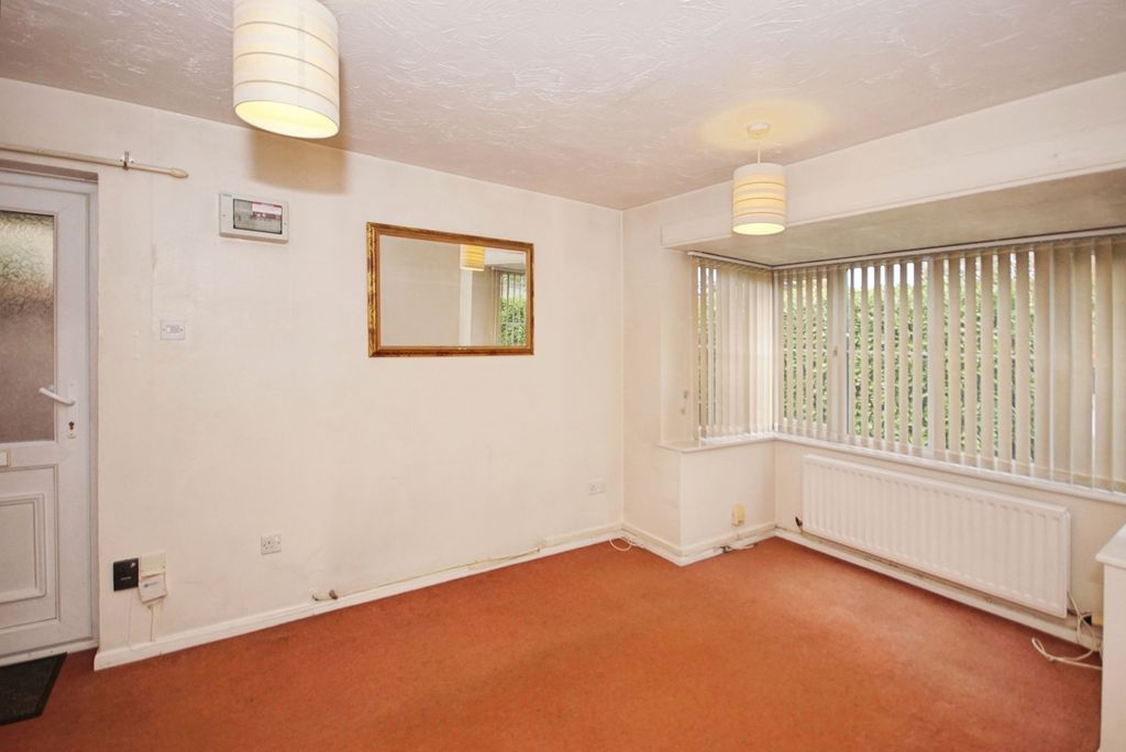 Property photo 2 of 15 Lounge