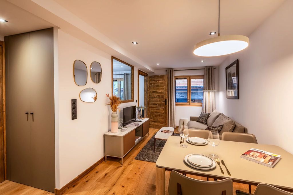 Property photo 2 of 9 Photographe Romain Vigouroux -  Sous Licence Contact : Www.Romainvigouroux.Com/Contact