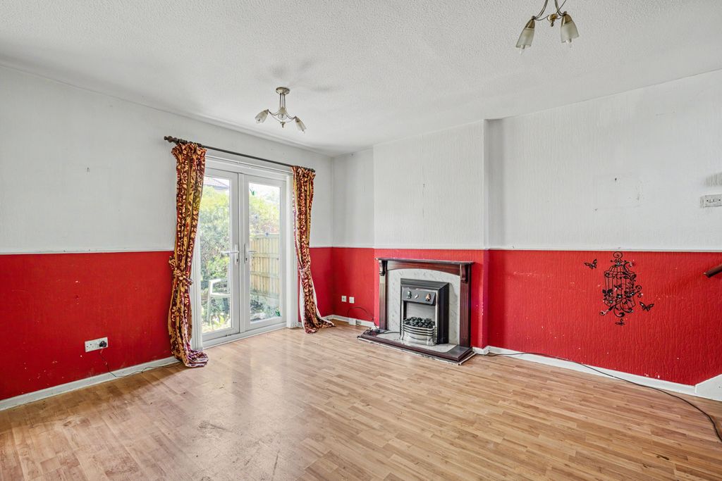 Property photo 2 of 20 3 Woodgrange Close, Seedley Grange, Salford, M6 5Pd